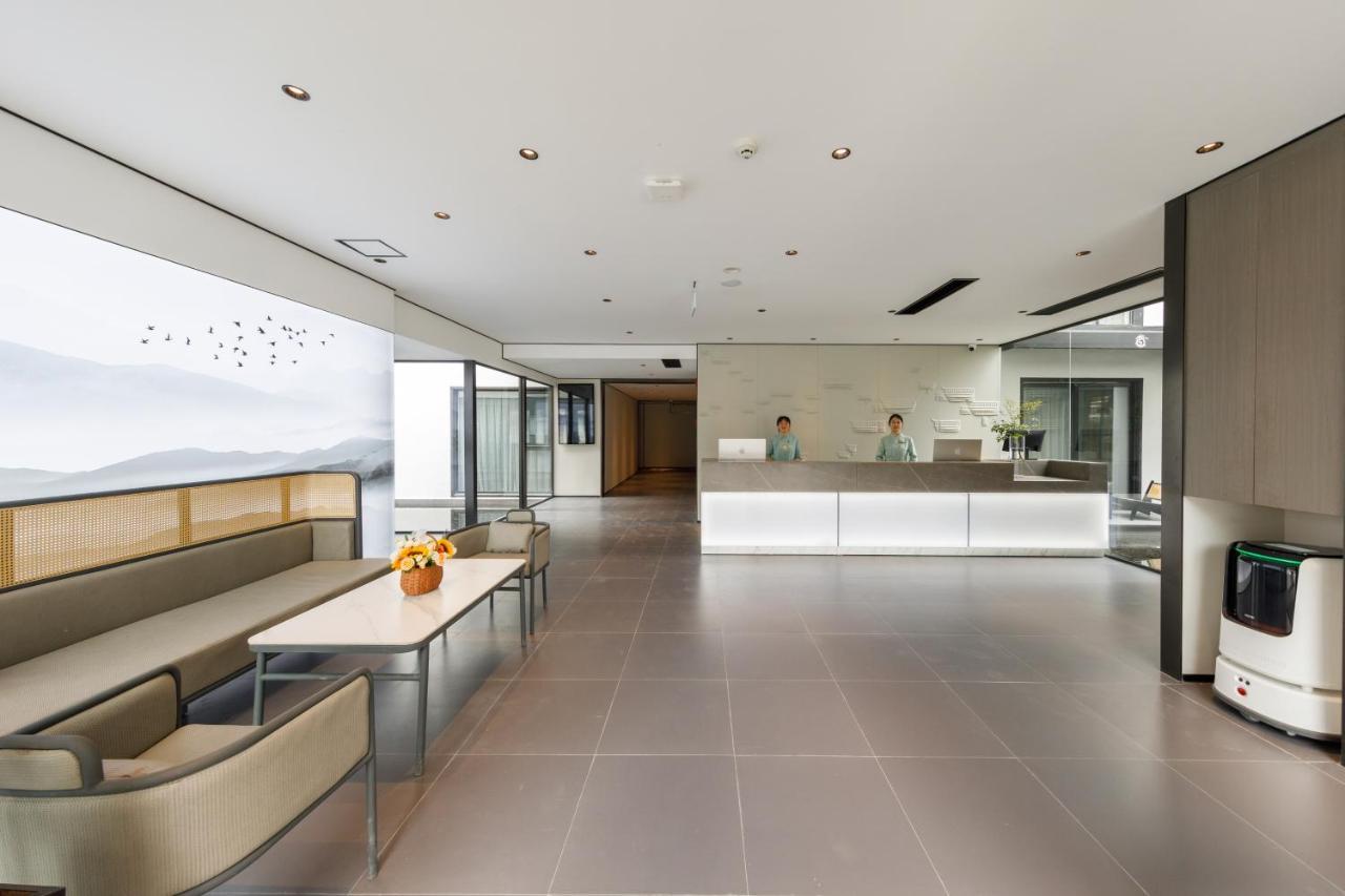 Gongxili - Xige Hotel Free Welcome Tea And Dessert เฉิงตู ภายนอก รูปภาพ