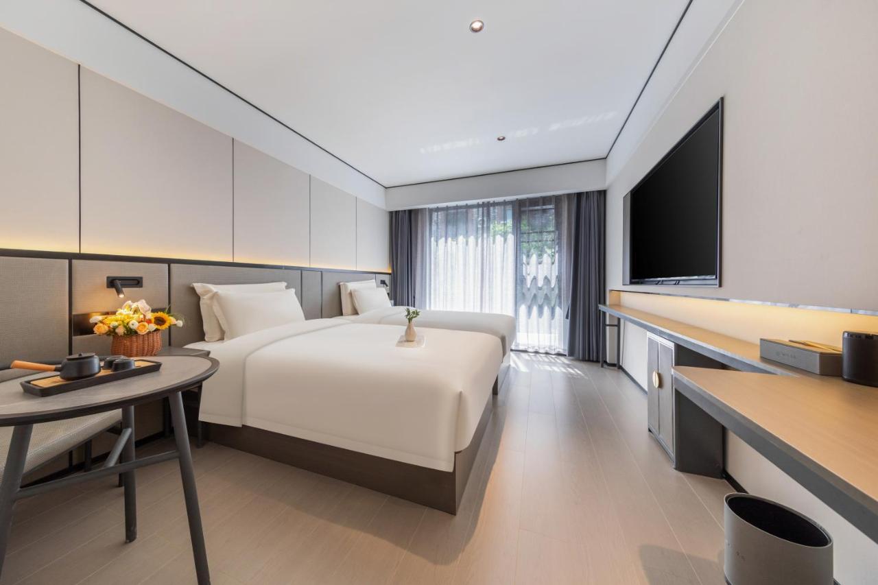 Gongxili - Xige Hotel Free Welcome Tea And Dessert เฉิงตู ภายนอก รูปภาพ